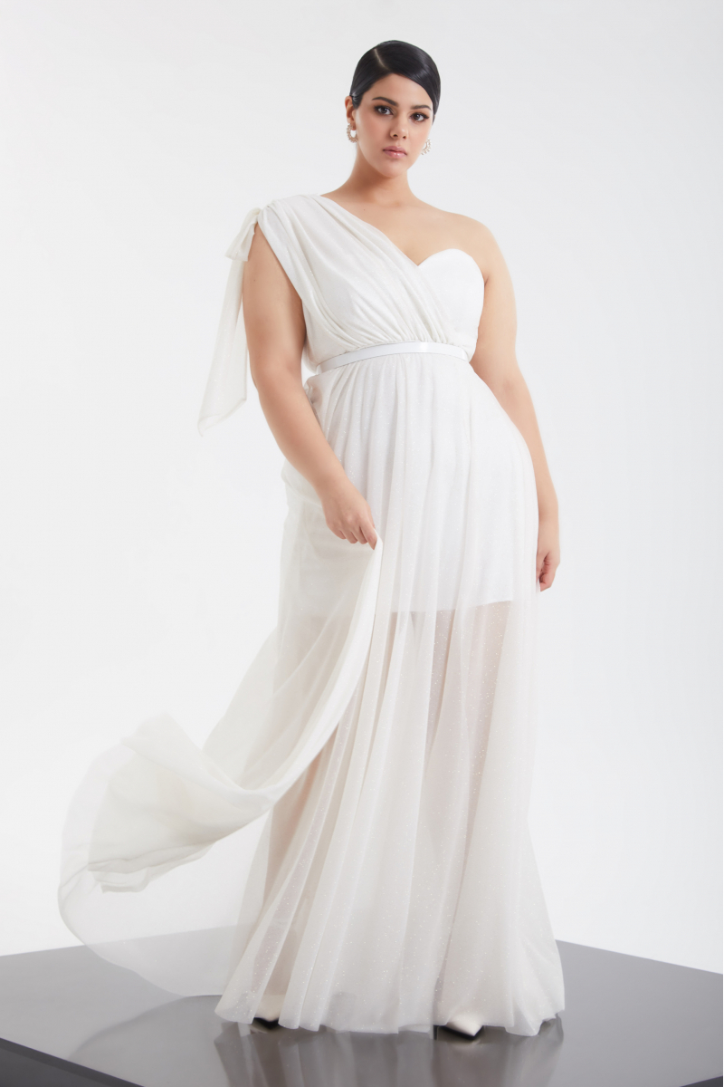 White plus size tulle single sleeve maxi dress