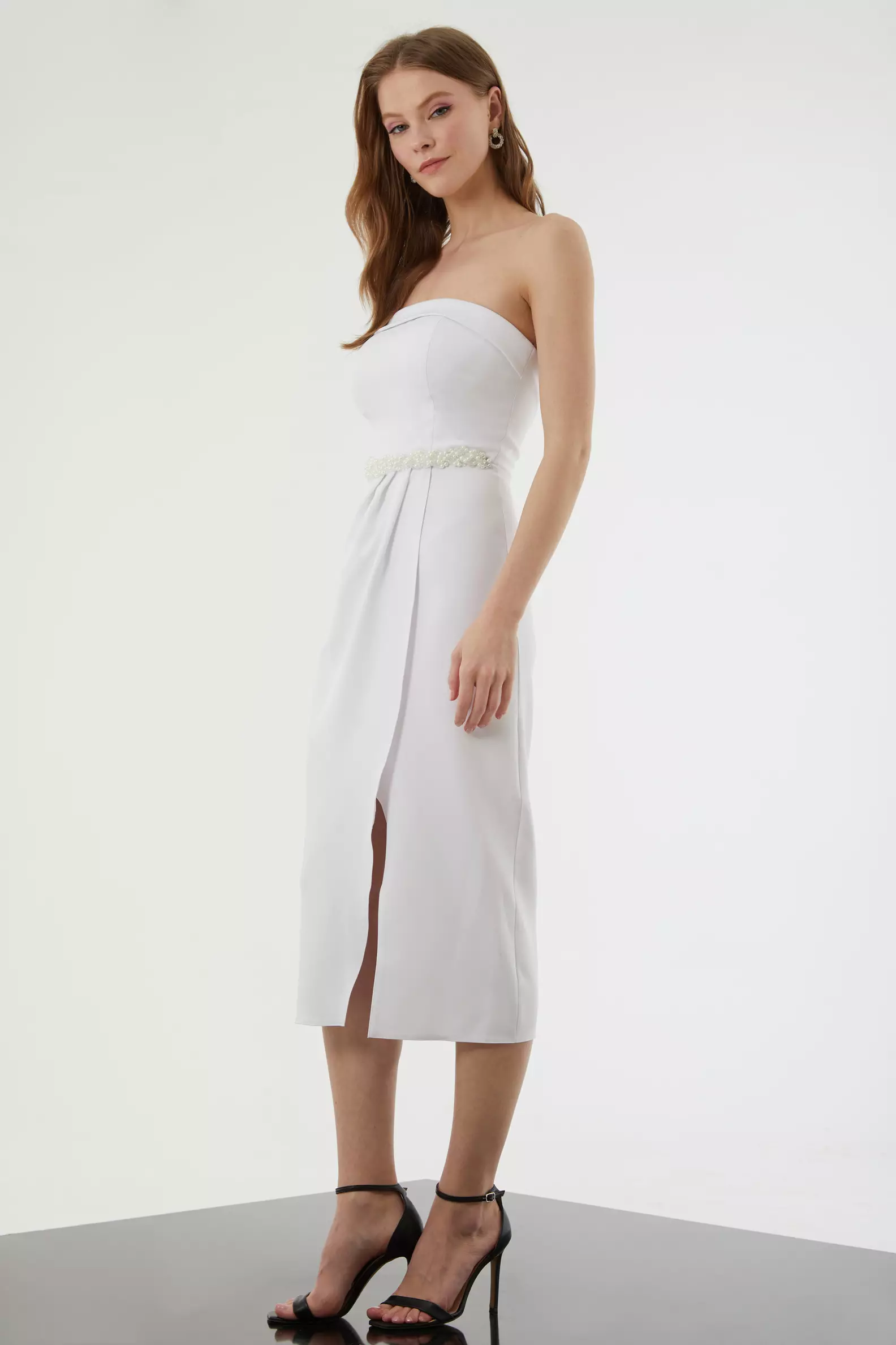 White crepe sleeveless midi dress