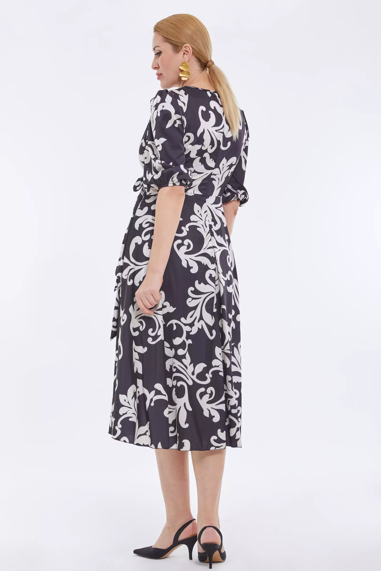 Printed plus size satin short sleeve midi dress