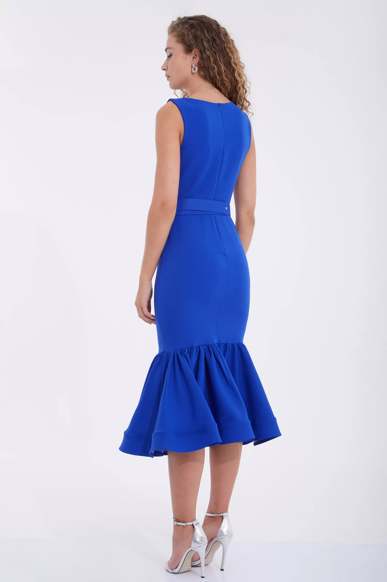 Blue crepe sleeveless midi dress
