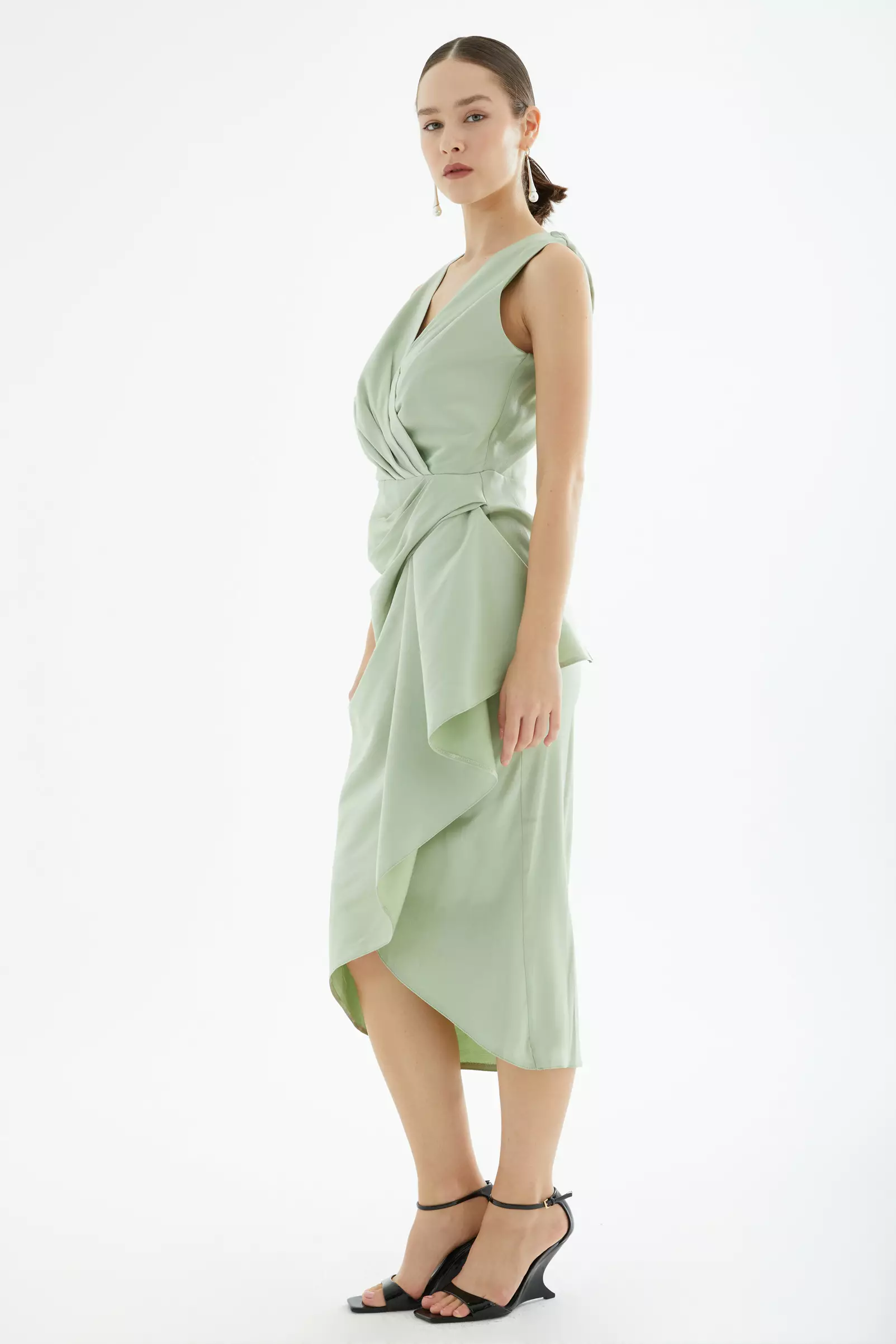 Mint green satin sleeveless midi dress