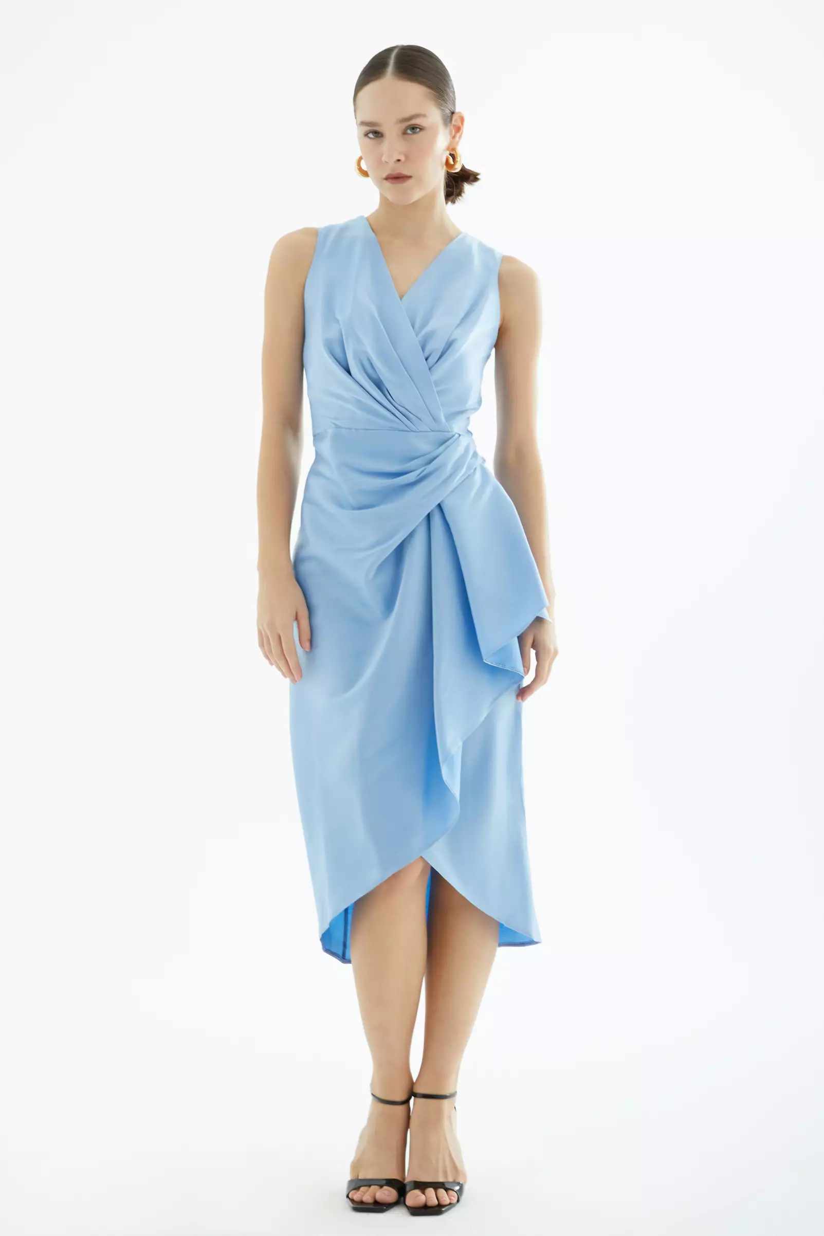 Blue satin sleeveless midi dress
