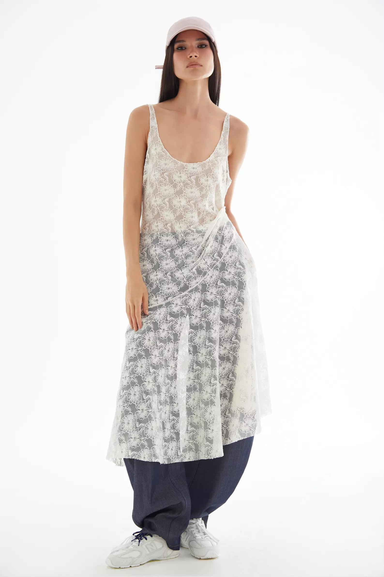 White lace sleeveless midi dress