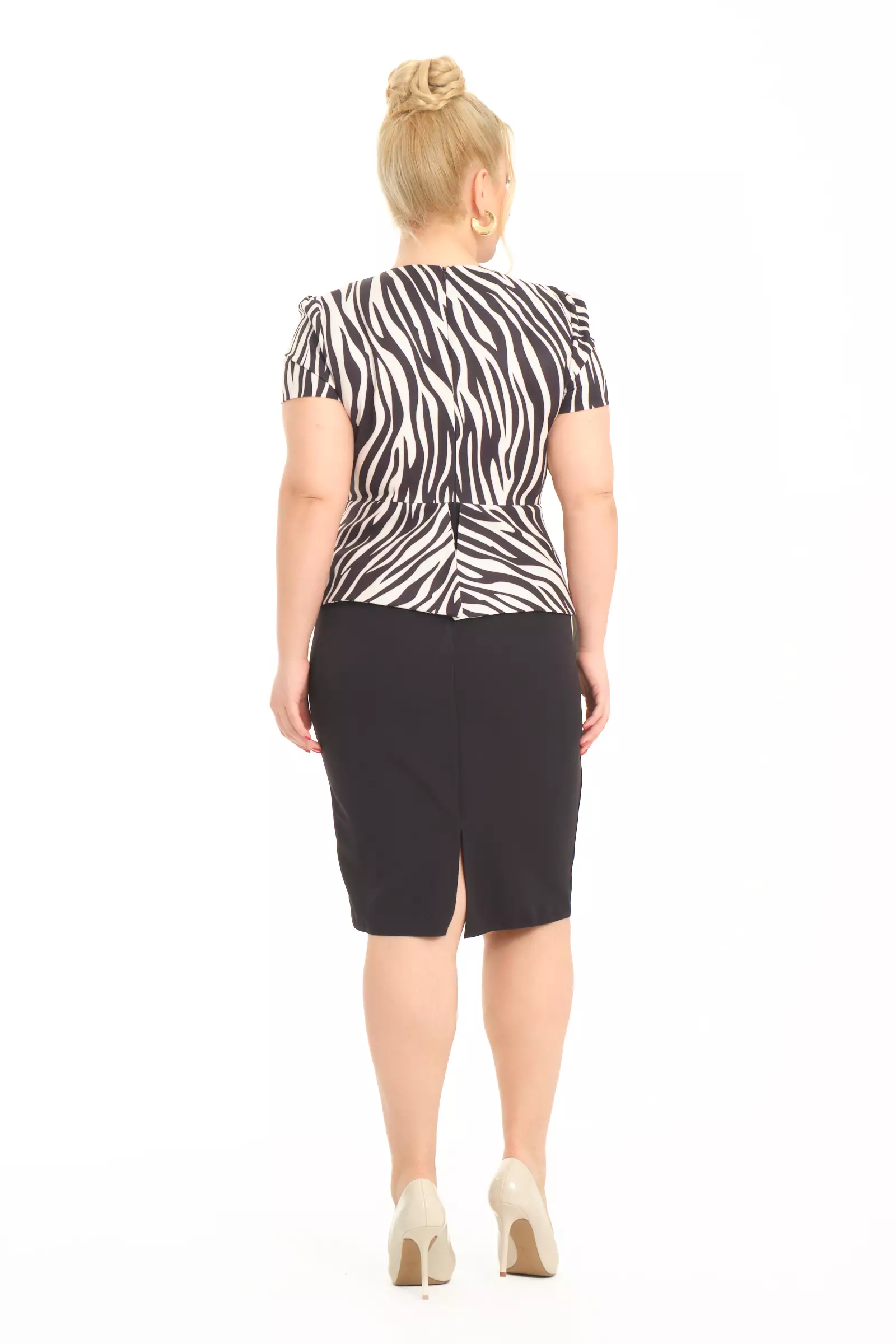 Printed plus size crepe sleeveless midi dress