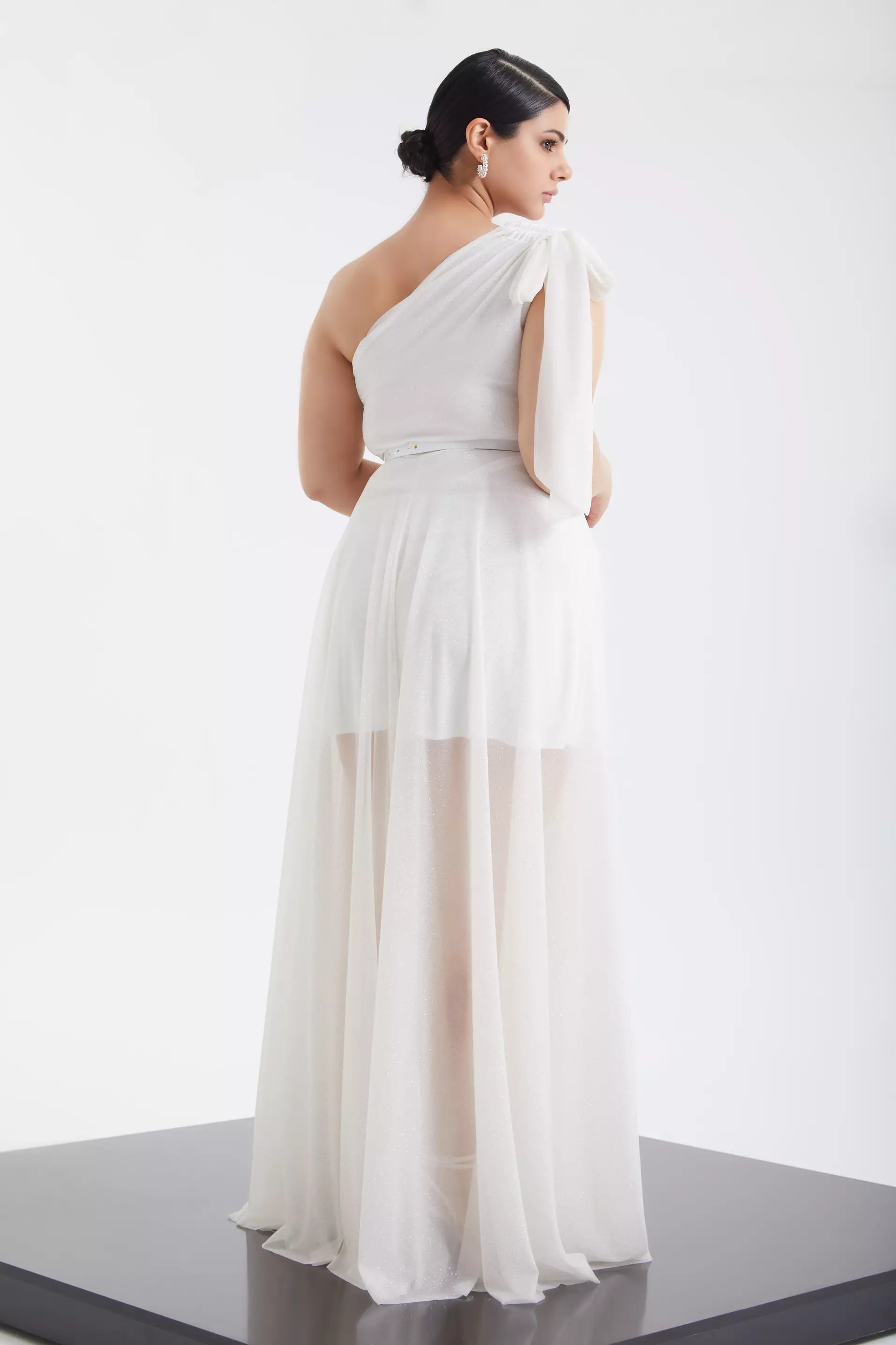 White Plus Size Tulle One Arm Maxi Dress