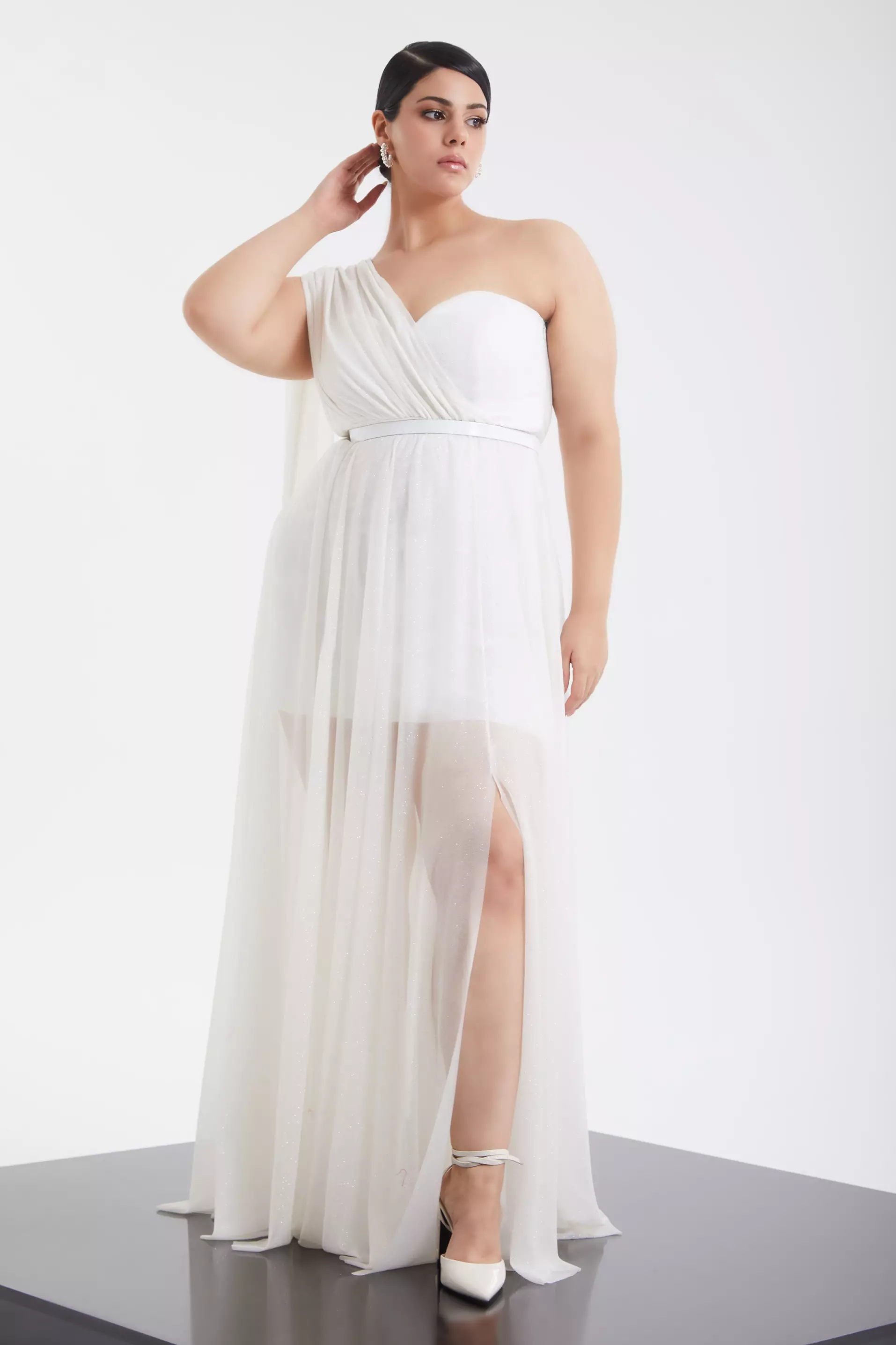 White Plus Size Tulle One Arm Maxi Dress