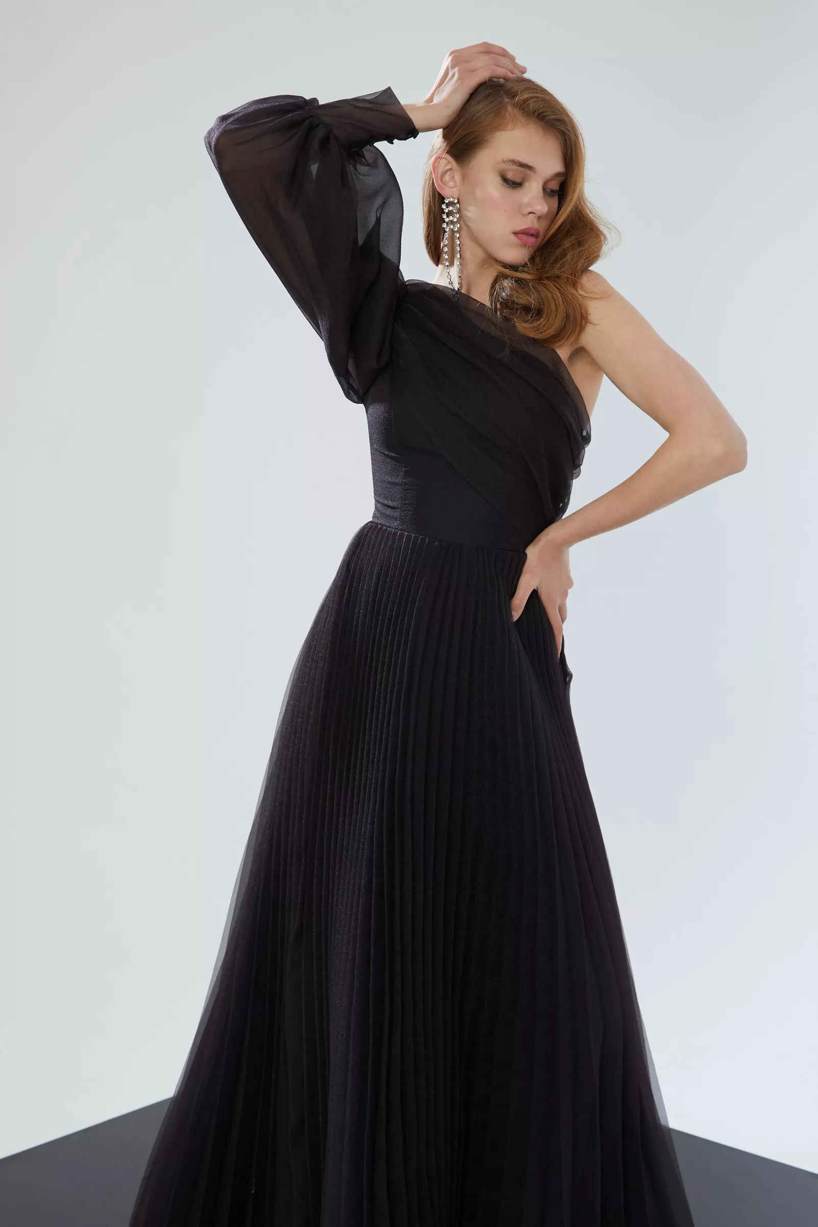 Black Tulle One Arm Long Dress