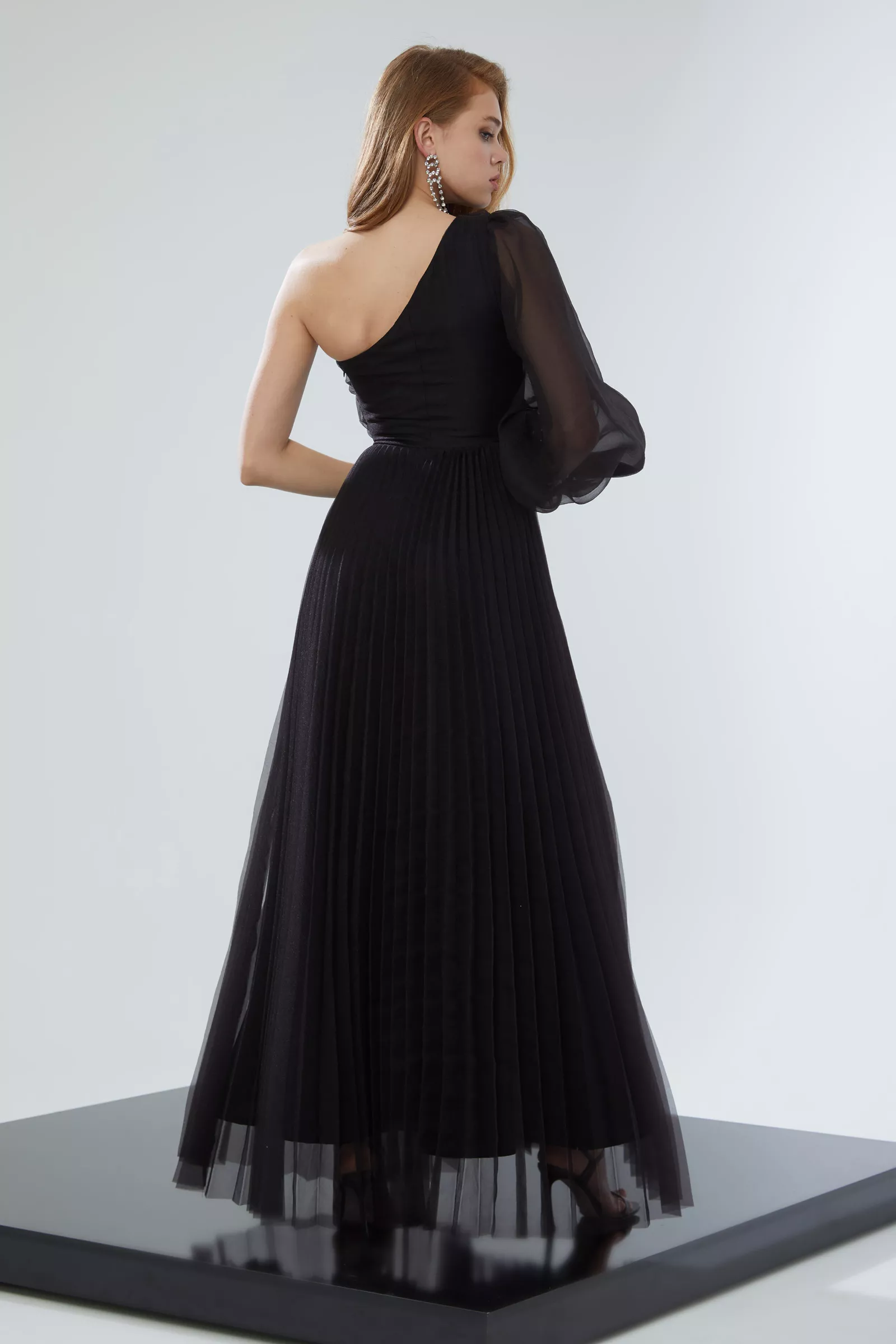 Black Tulle One Arm Long Dress