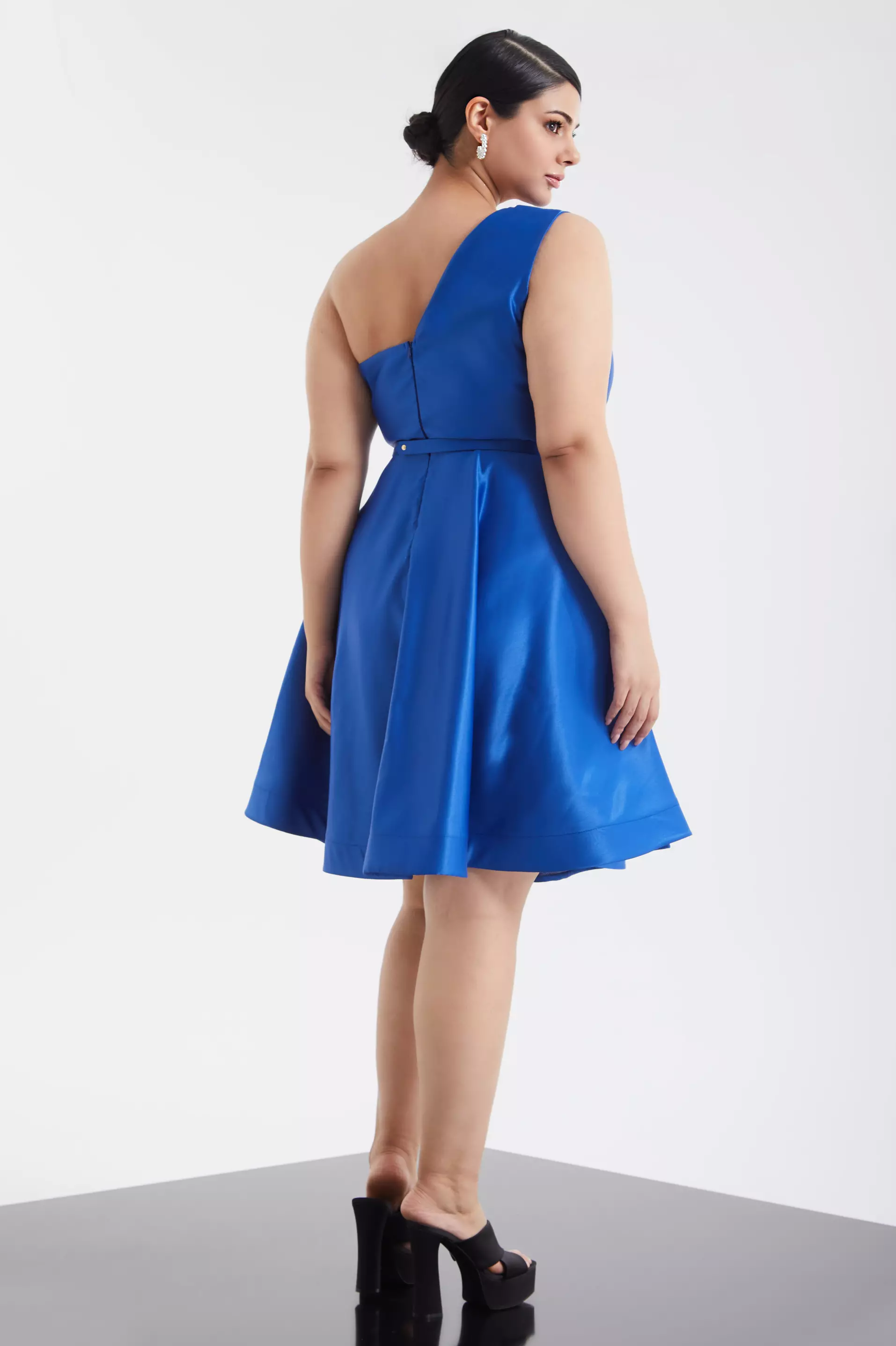 Blue plus size satin one arm mini dress