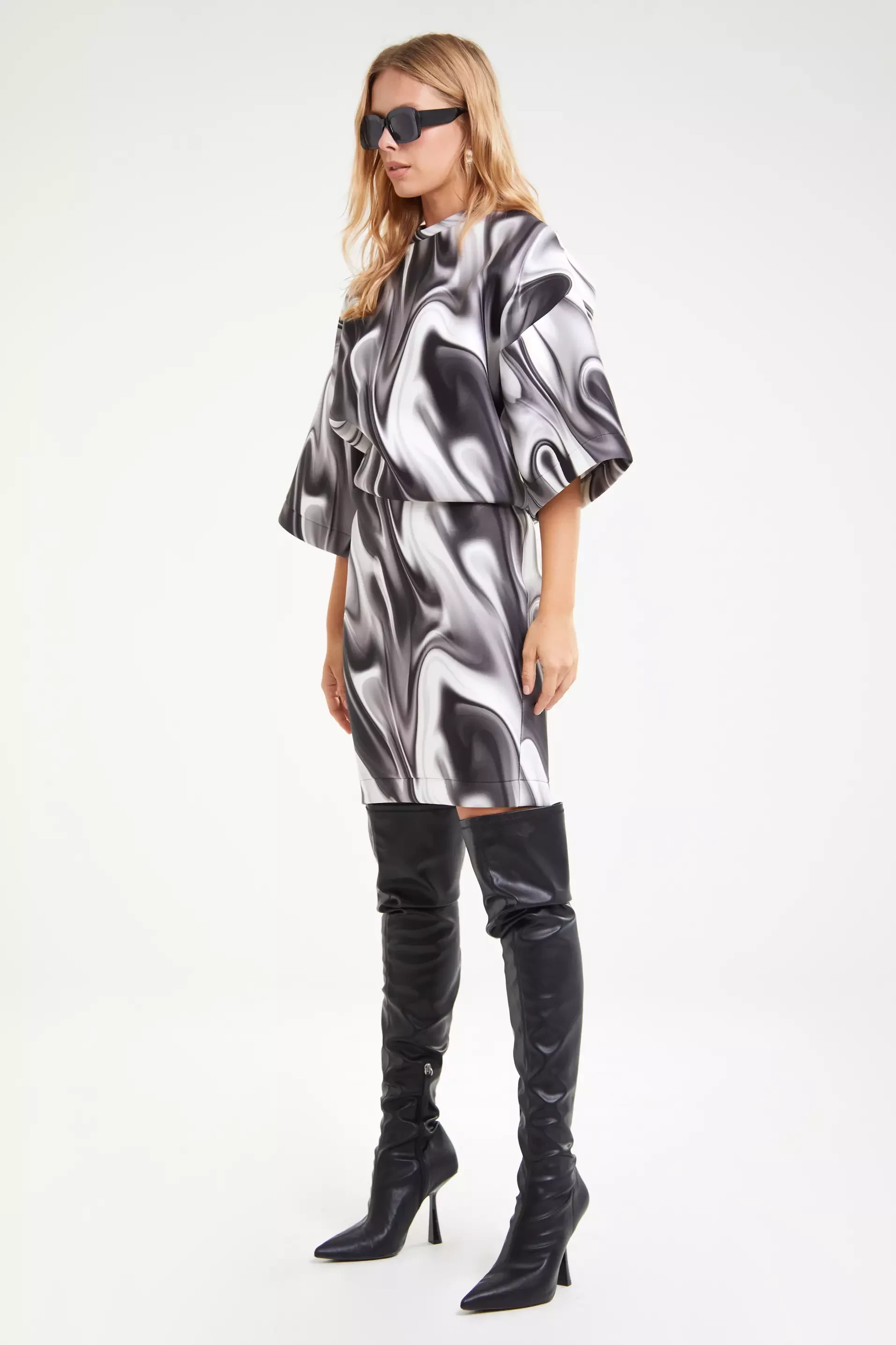 Printed Dalgic Long Sleeve Maxi Dress