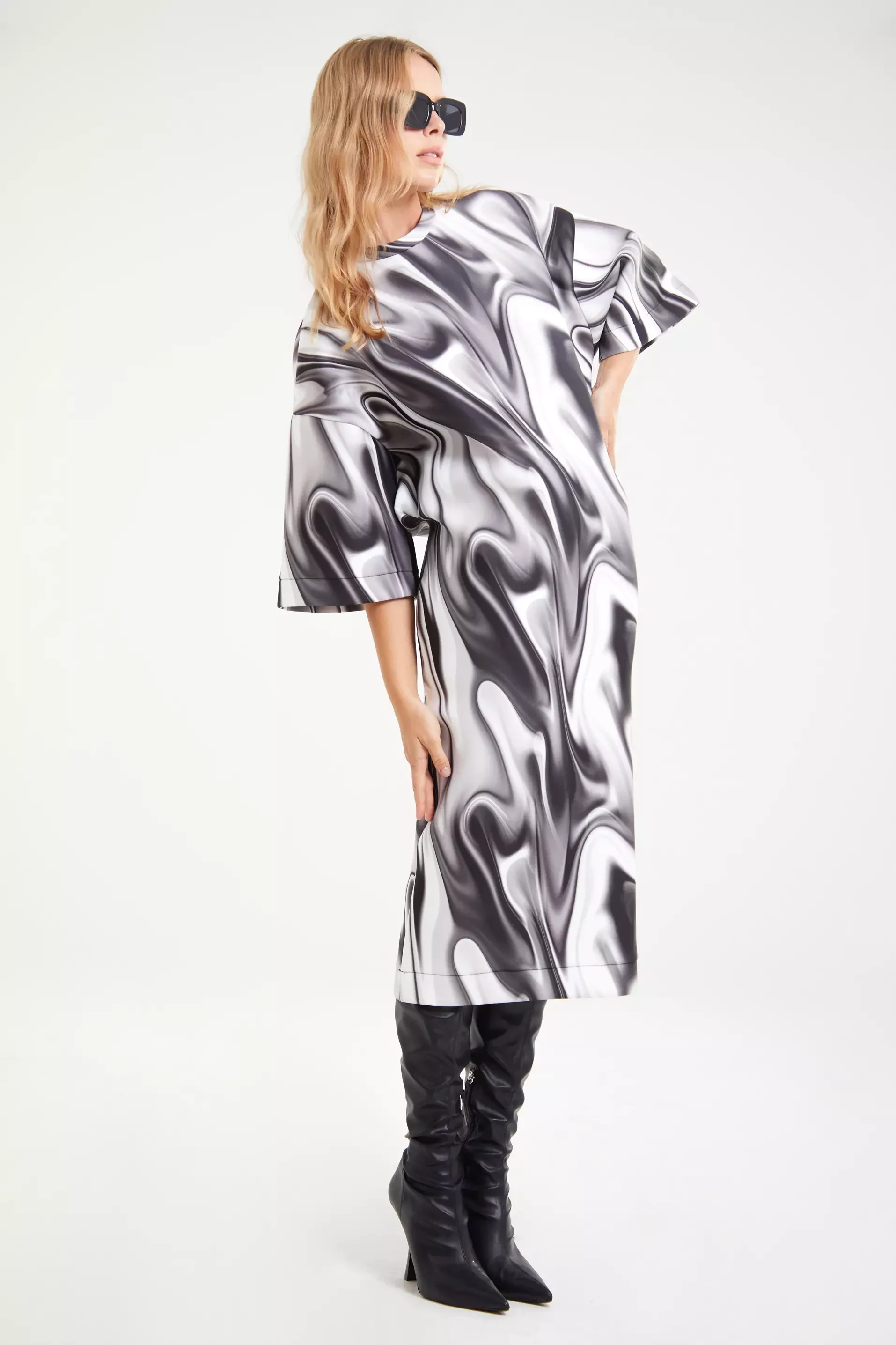 Printed Dalgic Long Sleeve Maxi Dress