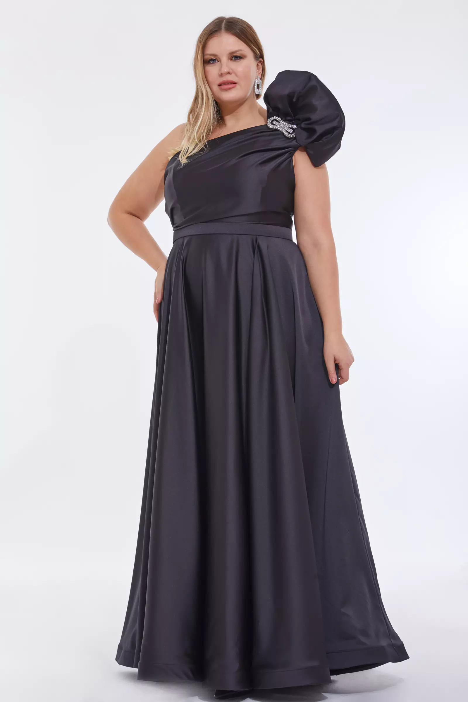 Black Plus Size Satin Sleeveless Maxi Dress