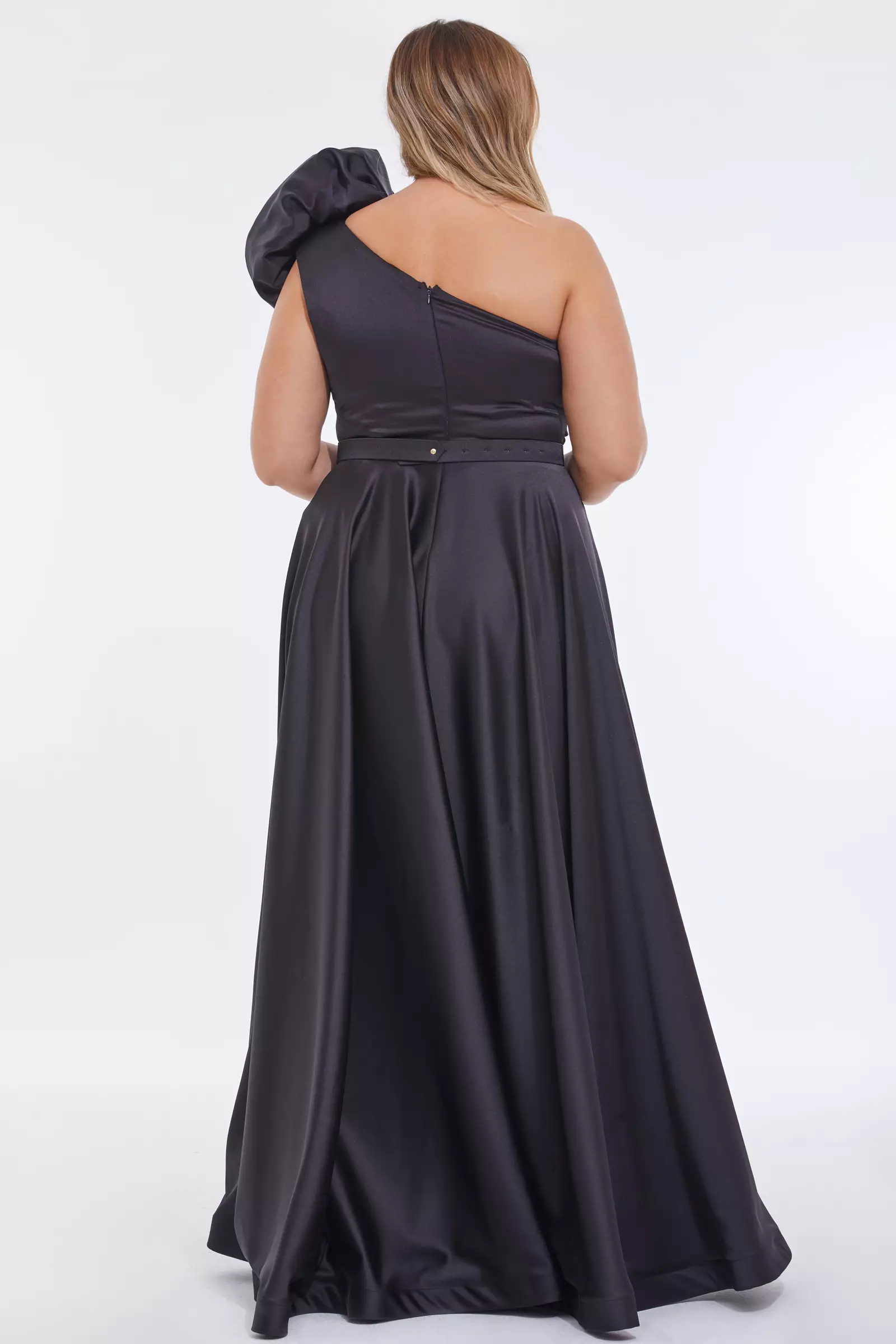 Black Plus Size Satin Sleeveless Maxi Dress