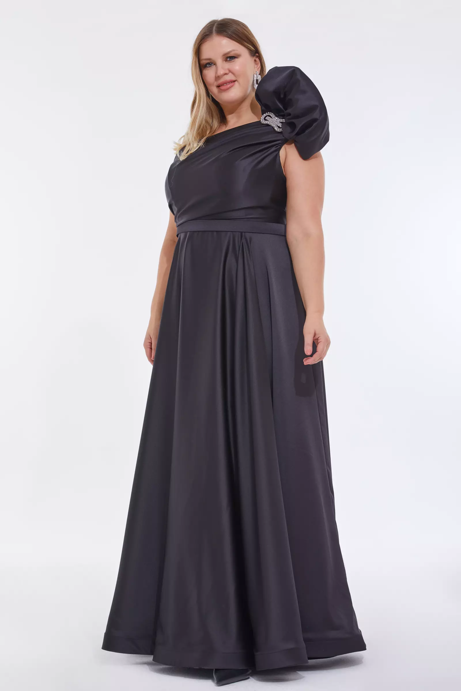 Black Plus Size Satin Sleeveless Maxi Dress