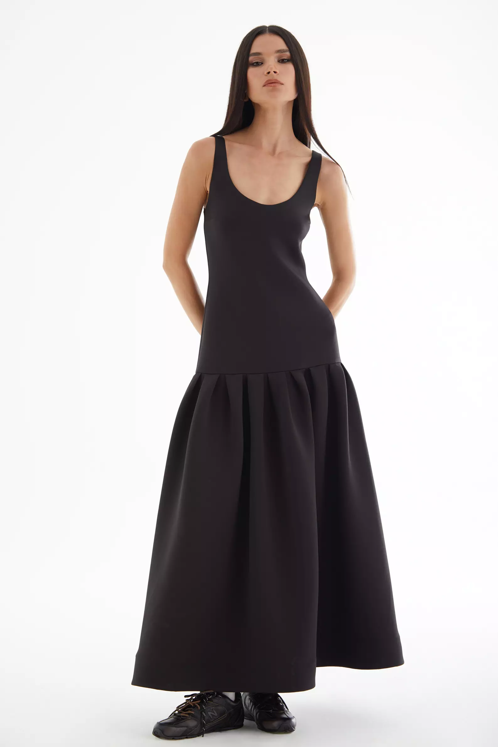 Black Dalgic Sleeveless Long Dress