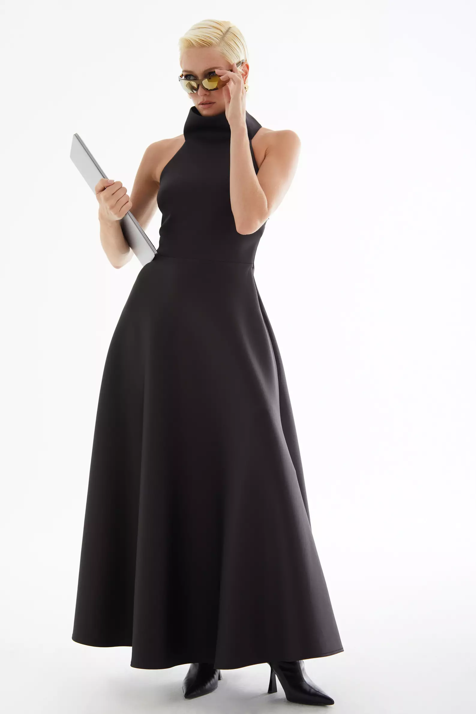 Black dalgic sleeveless long dress